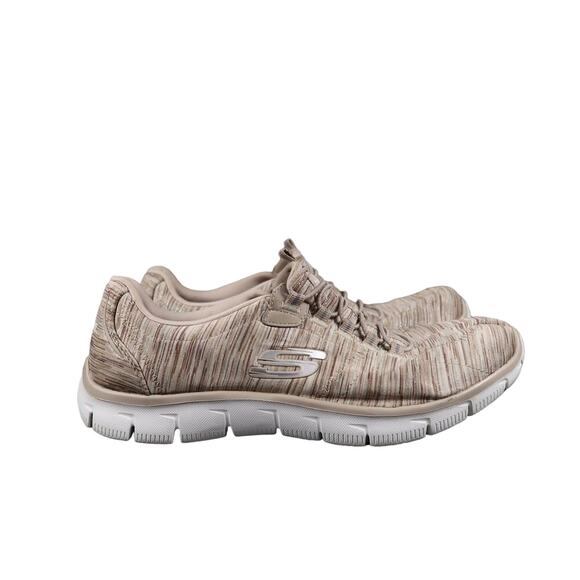 Skechers Shoes Womens 8.5 Casual Slip On Sneaker Relaxed Fit Memory Foam Game On - Picture 1 of 11